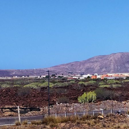 2 Bedroom Bright Apartment Tenerife Costa Del Silencio Exterior photo